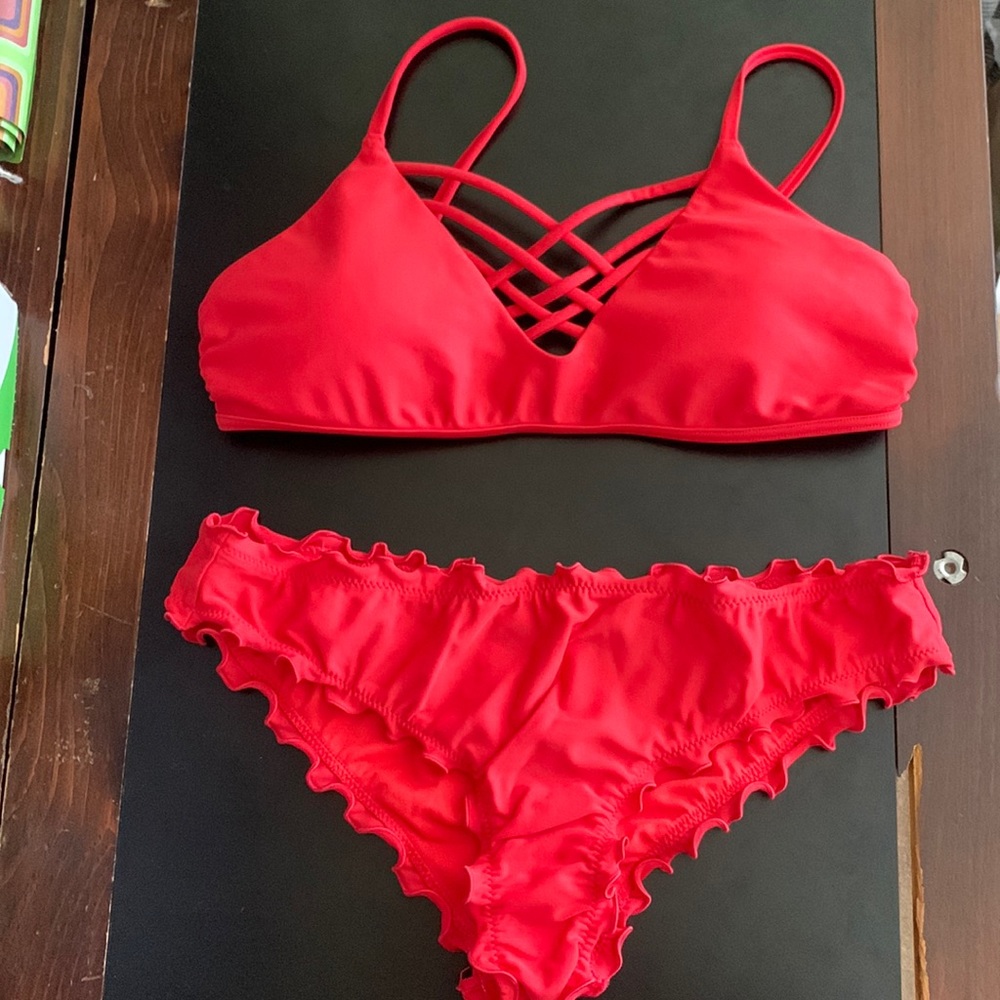 Hollister Bikini Set Small Ruffled Top and Bottom Hot Pink Criss Cross